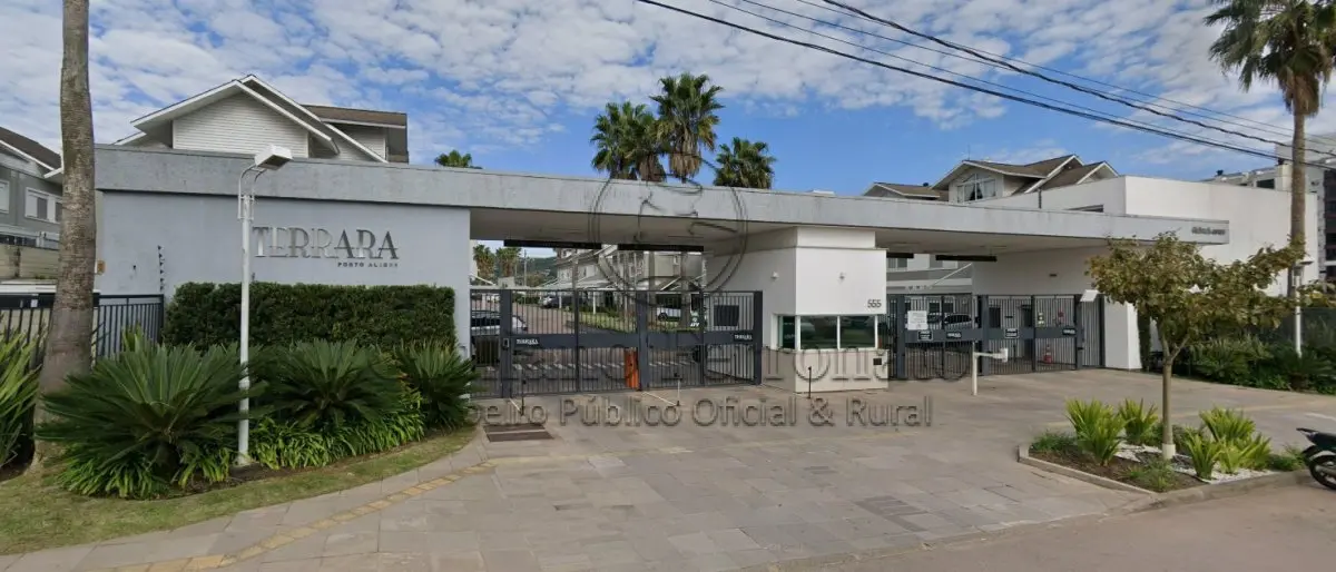 LOTE 907 - Leilão de casa em condomínio fechado em Porto Alegre/RS
