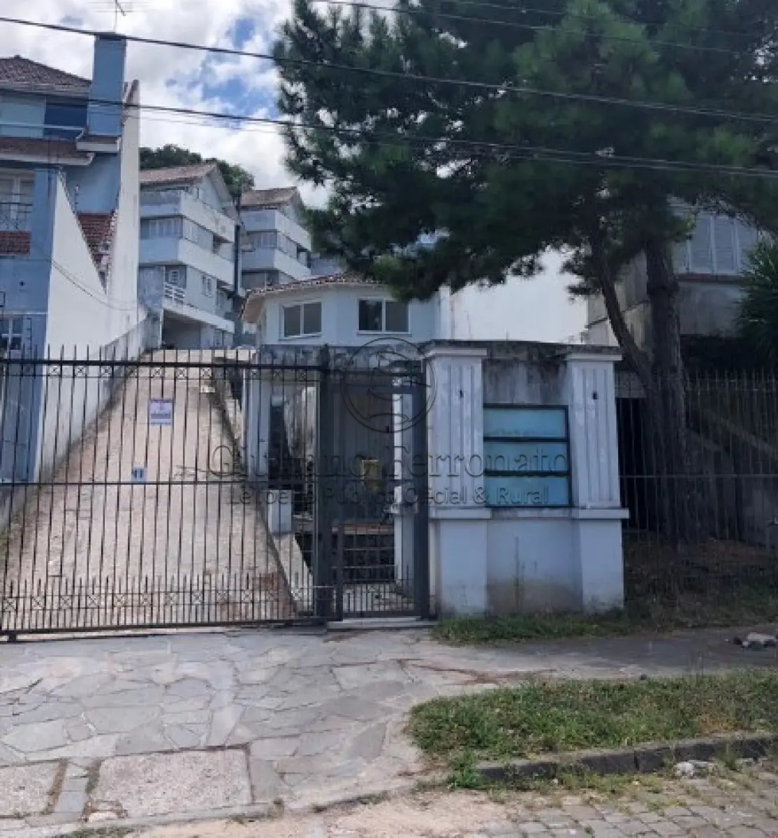 LOTE 891 - Oportunidade Única para retrofit em Condomínio fechado em Porto Alegre/RS